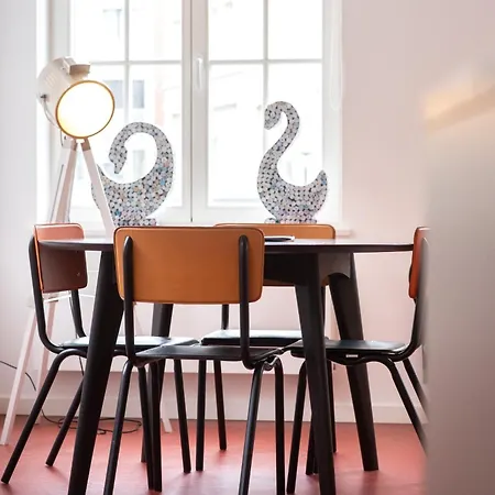 Light And Airy On Top Location - Industria In Historical Center *
